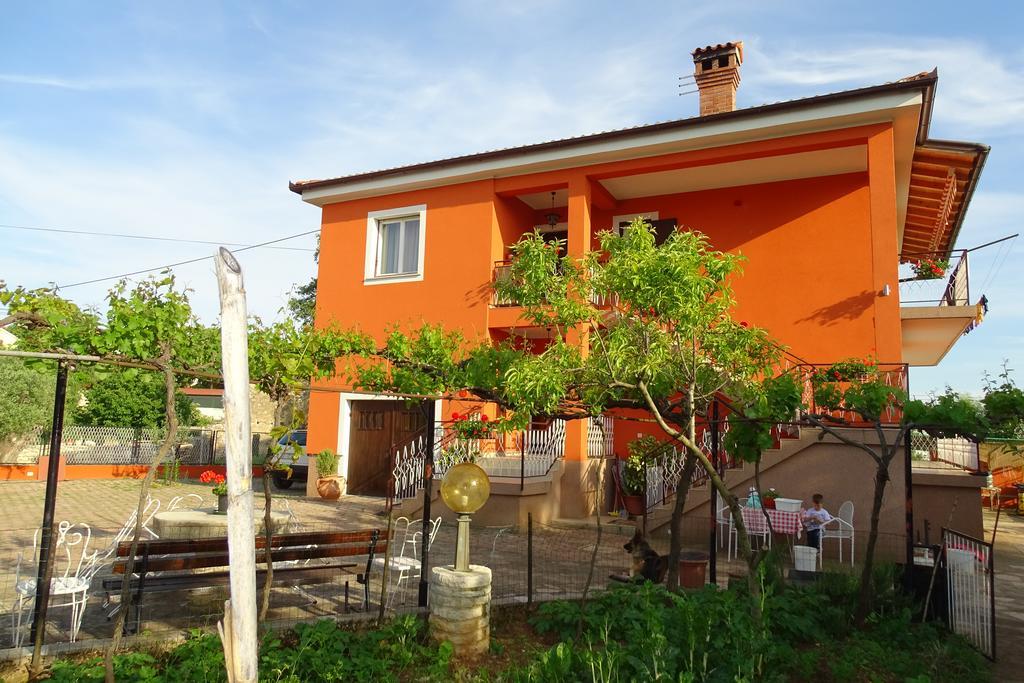 Apartment Parenzana Bibali 65 A 52460-Buje Exteriör bild