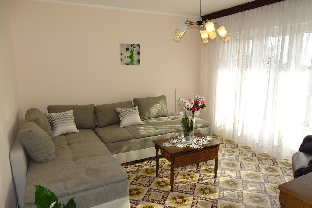 Apartment Parenzana Bibali 65 A 52460-Buje Exteriör bild