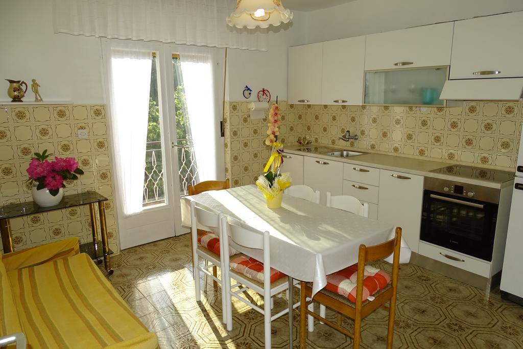 Apartment Parenzana Bibali 65 A 52460-Buje Exteriör bild