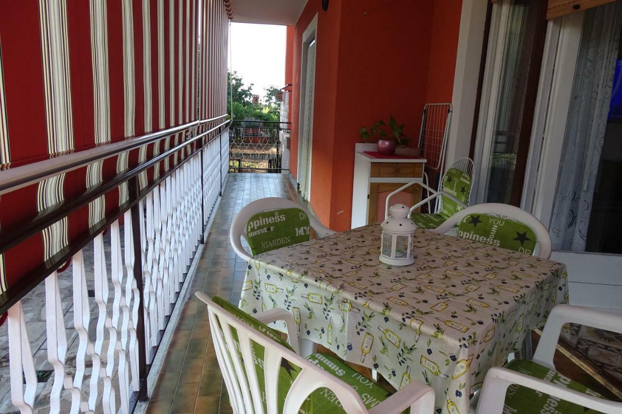 Apartment Parenzana Bibali 65 A 52460-Buje Exteriör bild