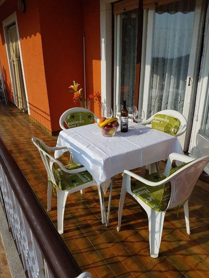 Apartment Parenzana Bibali 65 A 52460-Buje Exteriör bild